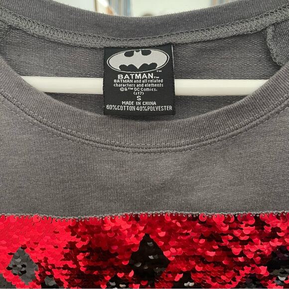 Batman Mad Love Reversible Sequin Sweatshirt Juniors Size Small - Picture 3 of 8